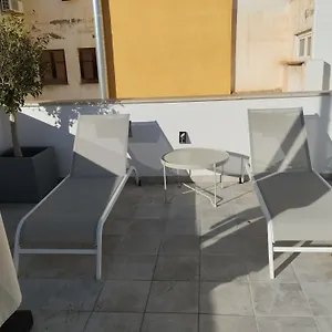 https://moot-homes-suites-casa-de-los-leones.es-andalucia.com